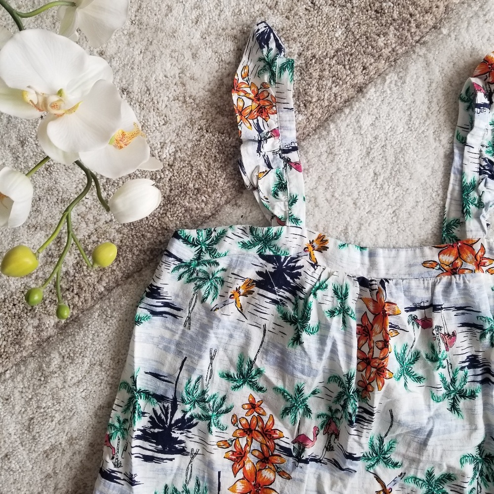 Nwt beach print ruffle spaghetti strap top Women's - Picture 2 of 7
